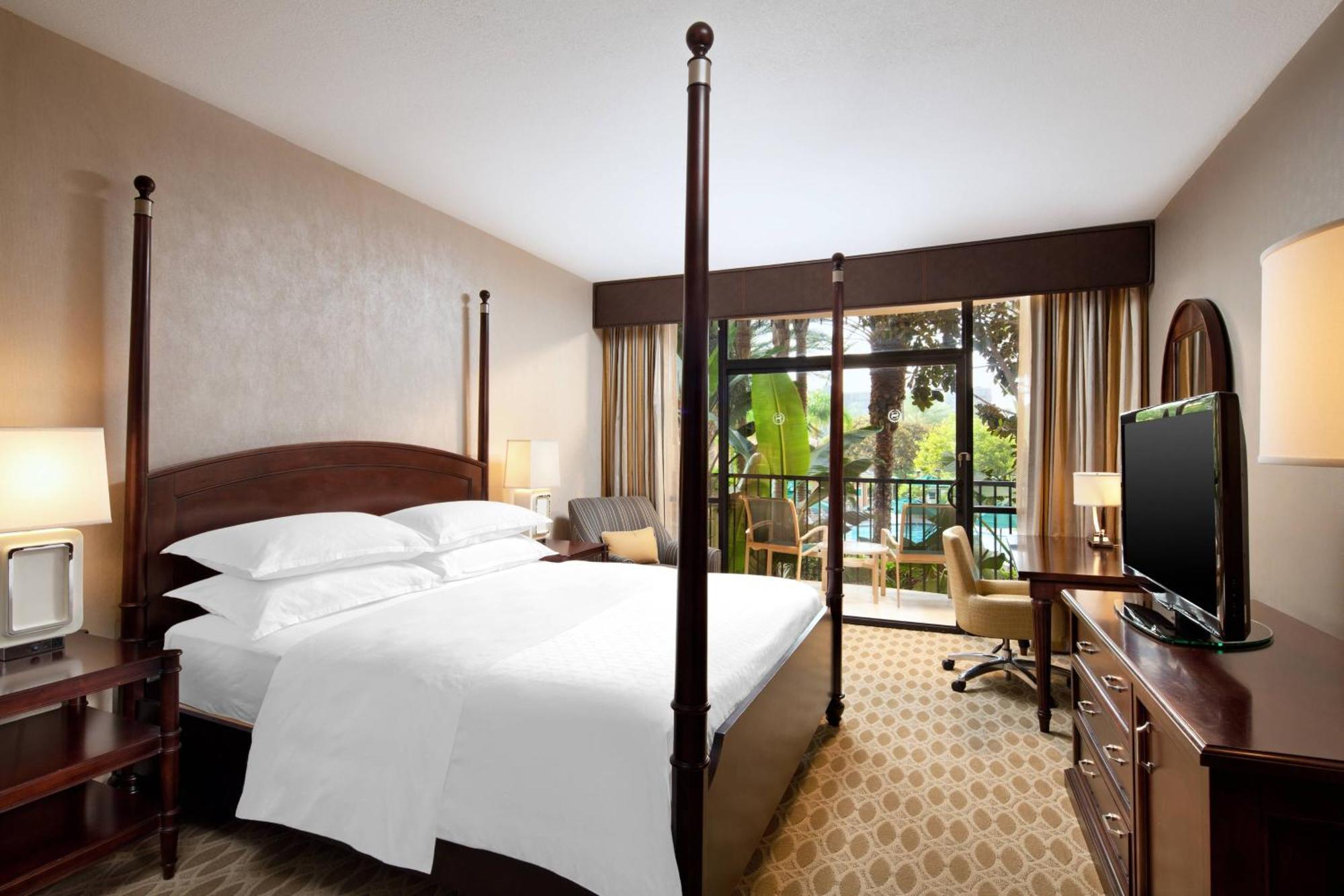 Sheraton Park Hotel at the Anaheim Resort Exterior foto